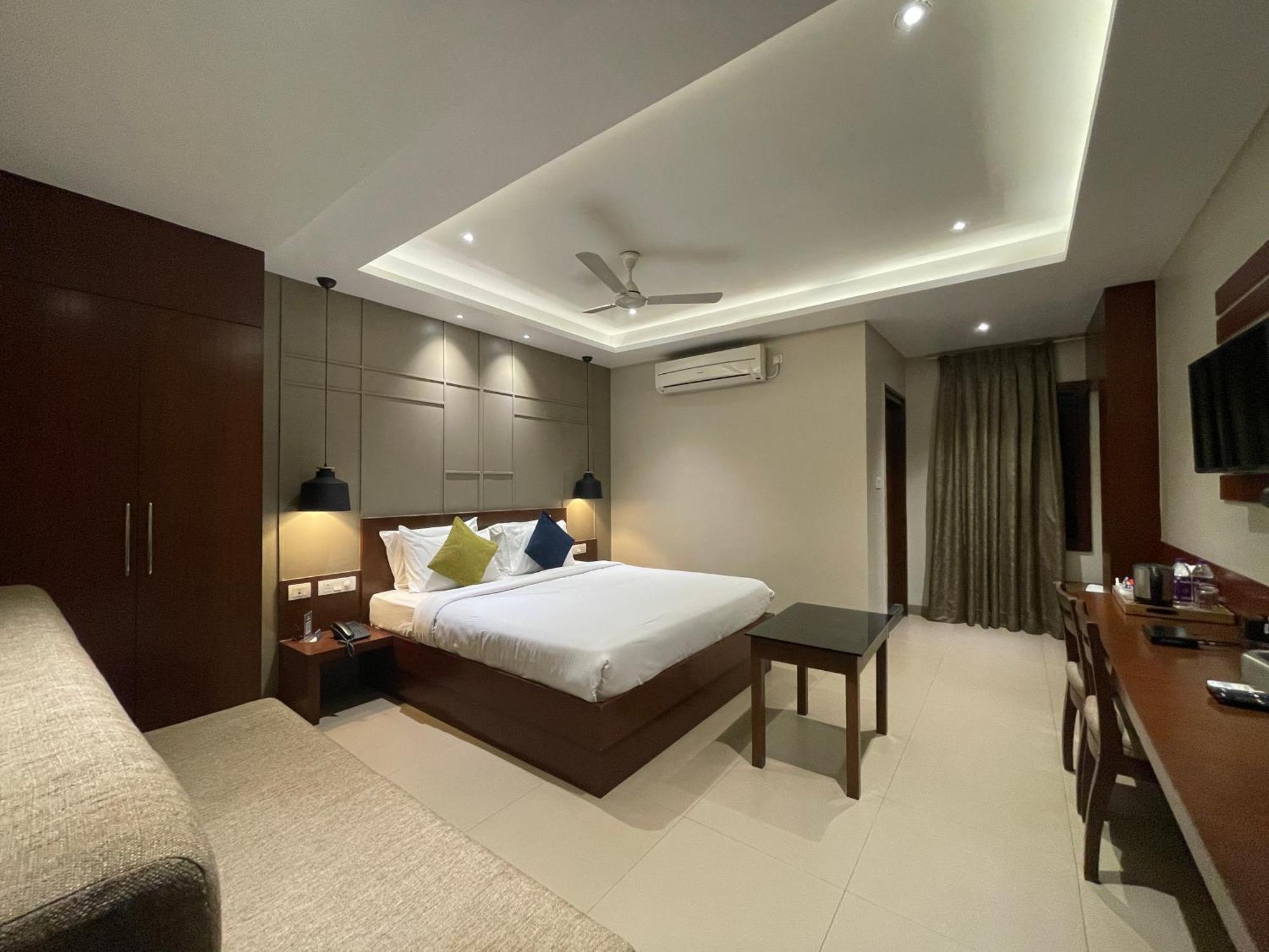 Five Elements Hotel Visakhapatnam Exterior foto